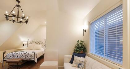 Campus/Central location on Legion Ave! w/garage