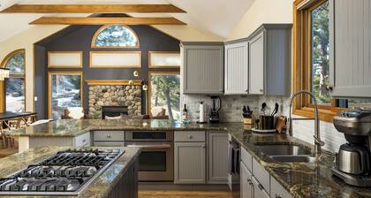Wonder Lodge | Views, Hot Tub, Luxe Mountain Stay