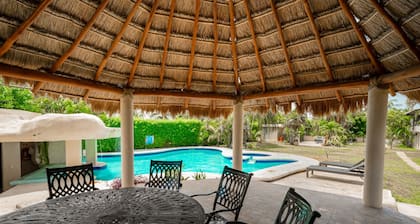 Itzae tropical villa with pool & central AC - private rooftop with lagoon view
