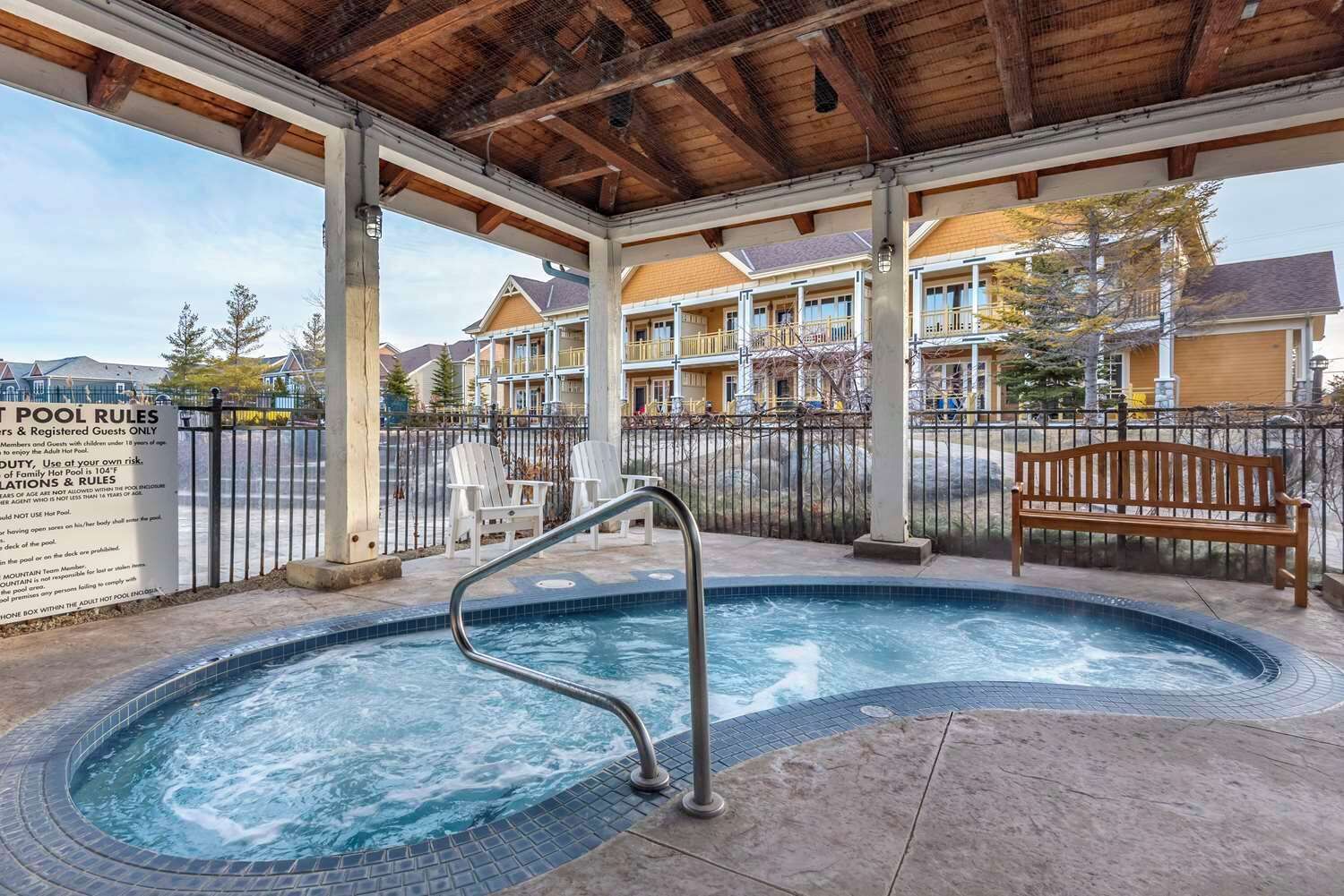 حمّام سباحة خارجي