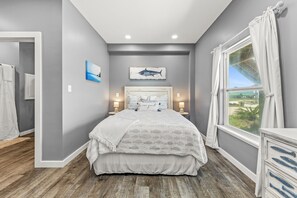 6 bedrooms, WiFi, bed sheets