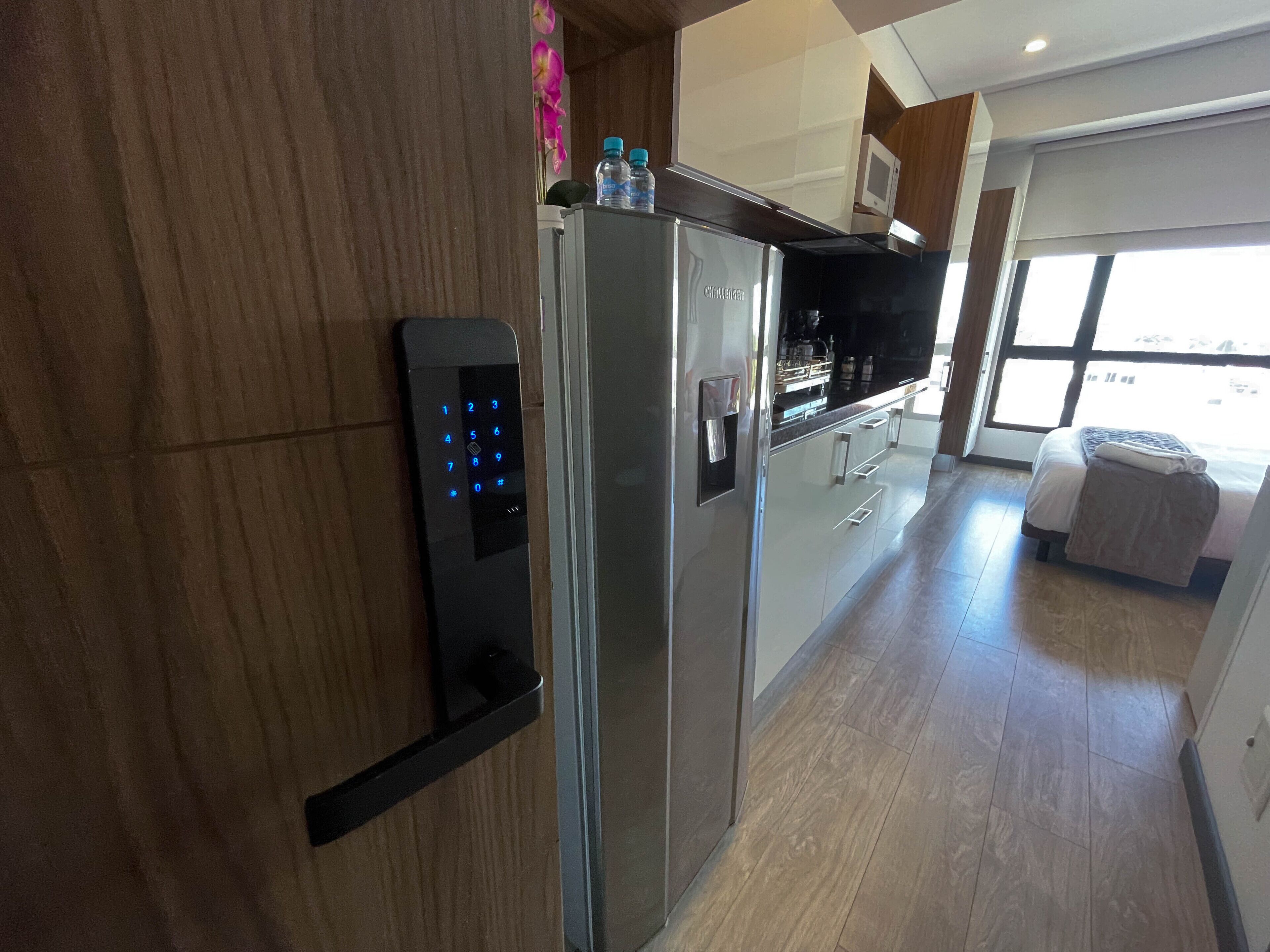 Refrigerador, microondas, parrilla de estufa y lavavajillas 