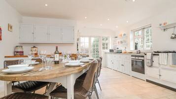 Fridge, dishwasher, electric kettle, toaster