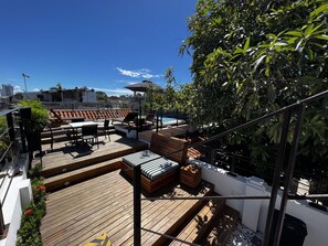 Hồ bơi ngoài trời 