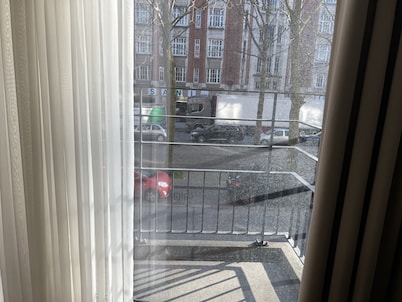 room for rent for short therme