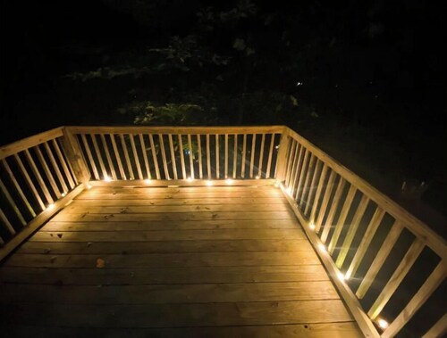 Mountainside retreat 20 minutes from Downtown