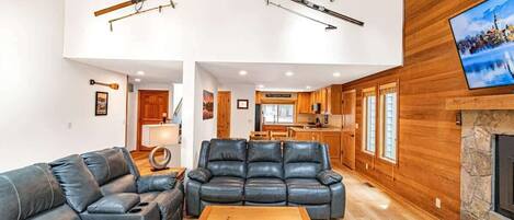 Télévision, cheminée