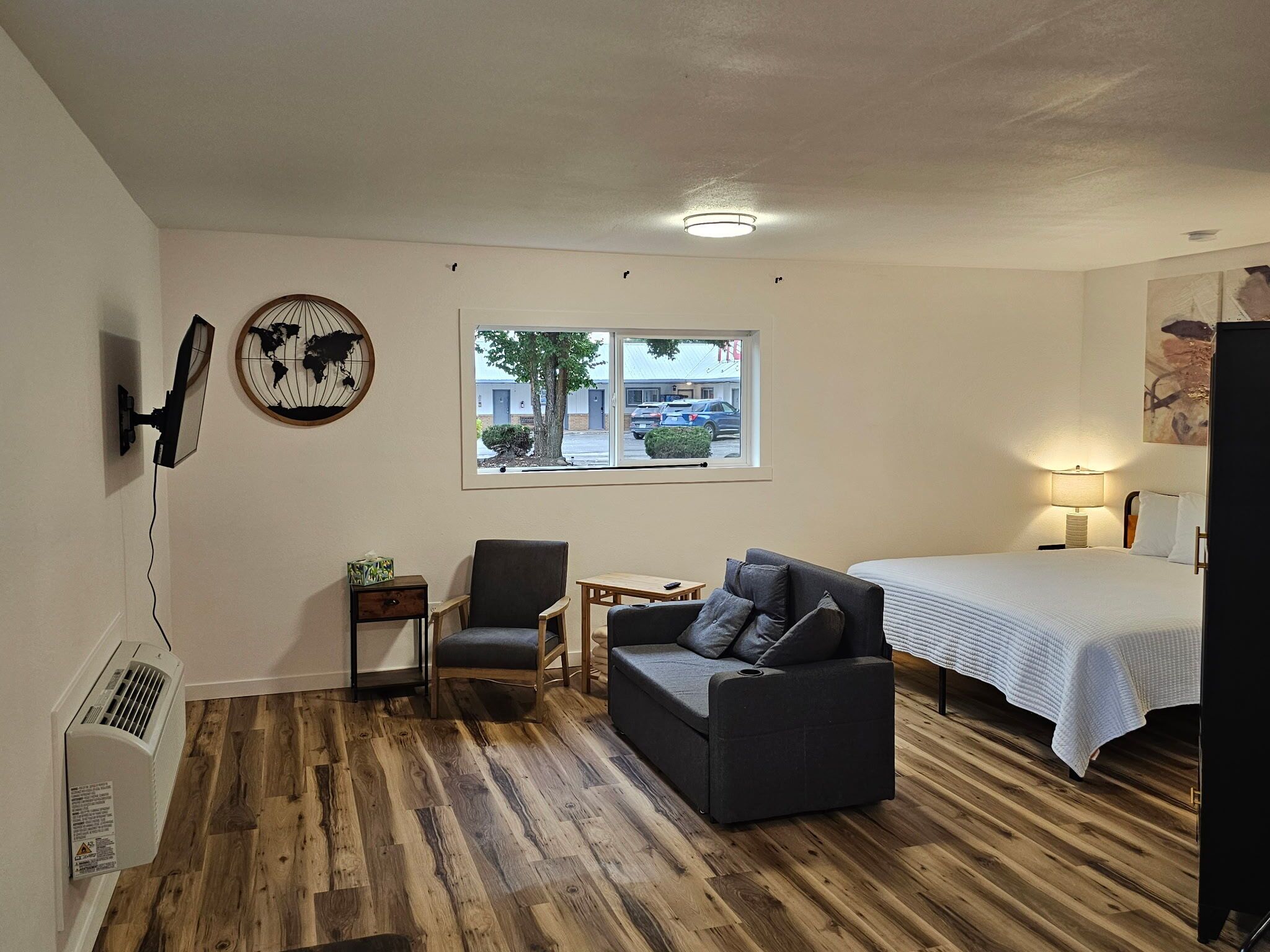 Habitación ejecutiva, 1 cama King size y sofá cama | Camas extra gratis, wifi gratis y ropa de cama 