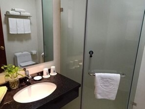 Bathroom - Greentree Inn Qinhuangdao Railway Station Square Express Hotel (Qinhuangdao)