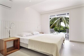 5 bedrooms, iron/ironing board, Internet, bed sheets - Cabins - villa, pool, walking beach, tropical garden (Saint-François)