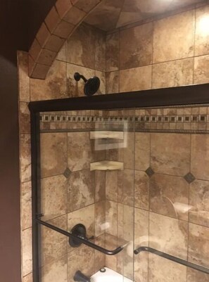 Shower, jetted bath, hair dryer, towels - Perfect Location! Perfect House! Hot Tub, Fire Pits, Rec Room, Bikes, Family Fun (Colorado Springs)