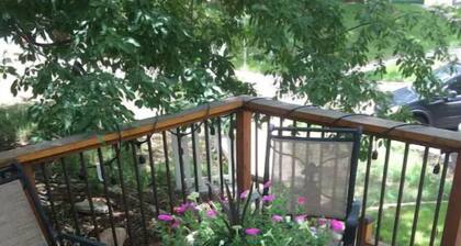 Perfect Location! Perfect House! Hot Tub, Fire Pits, Rec Room, Bikes, Family Fun