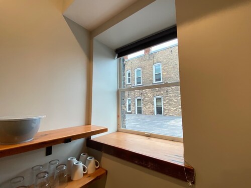 Spacious Studio Apartment centrally located in Duluth, MN. Experience ease and accessibility.