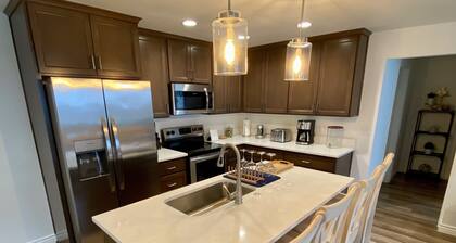 Luxury and Cozy Villa in the Vineyard (Pet Friendly!)