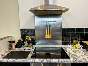 Dining tables - 2 Min Walk To Cavern Club (Liverpool)