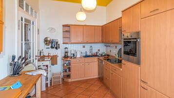 Kühlschrank, Herdplatte, Geschirrspüler