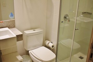 Serviettes fournies, savon