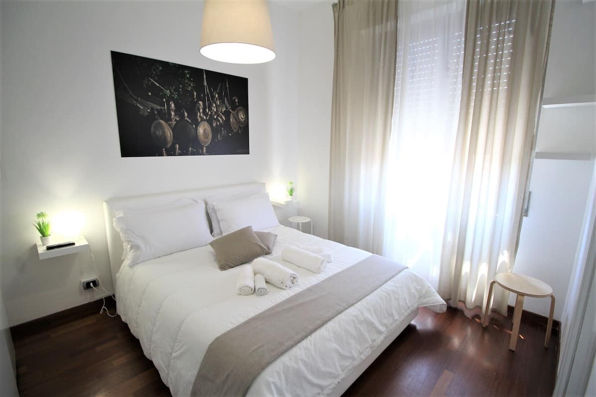 Economy Room | Premium bedding, down duvets, memory-foam beds, free WiFi