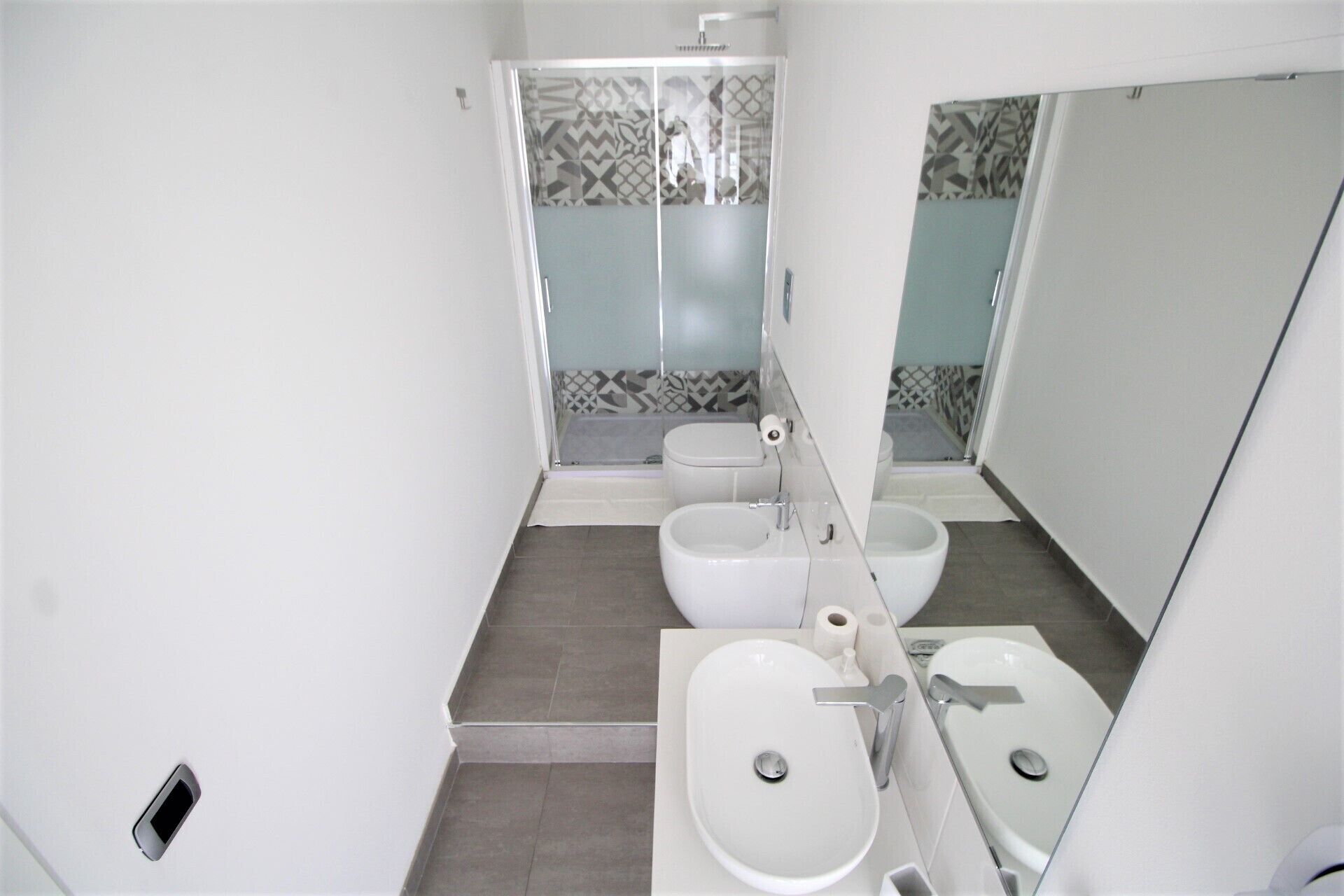 Panoramic Room, 1 Bedroom, Smoking, Park View | Bathroom | Hair dryer, towels, soap, shampoo