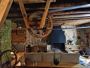 Interior - El Molí de Dalt: Old water mill in the middle of nature in the Catalan Pyrenees (CT)