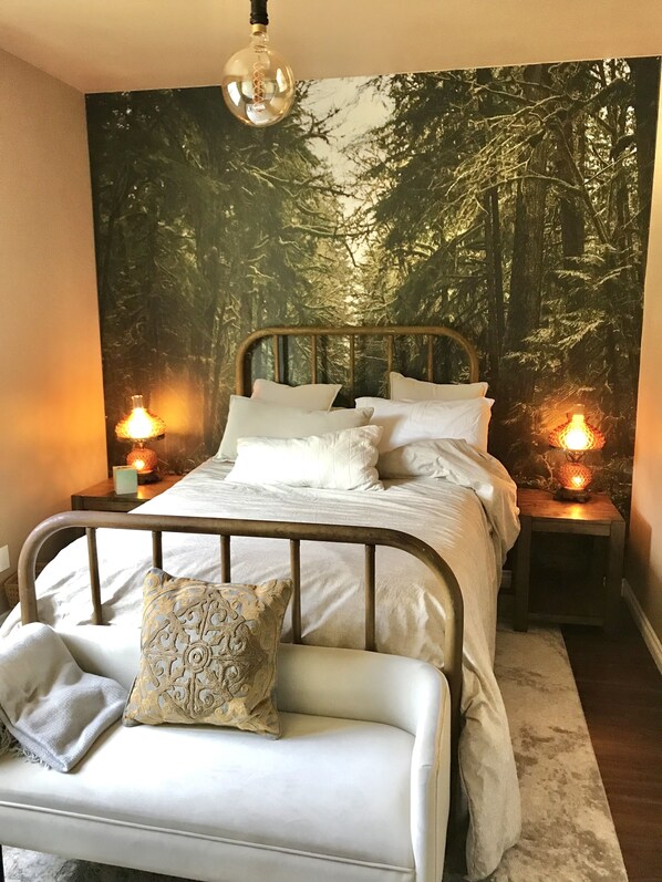 3 bedrooms, travel cot, WiFi, bed sheets