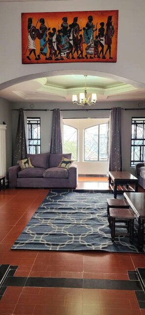 Interior - Charming Lake View House in Kikopey, Gilgil (Gilgil)