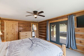 5 Schlafzimmer, Bügeleisen/Bügelbrett, Reisekinderbett, kostenloses WLAN