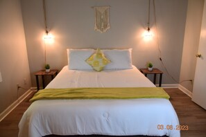 2 camere, una scrivania, ferro/asse da stiro, Wi-Fi gratuito