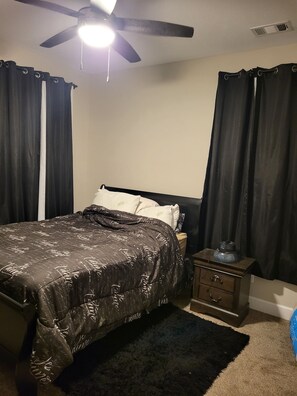 Room - New Townhome Masters ready Downtown (Augusta)