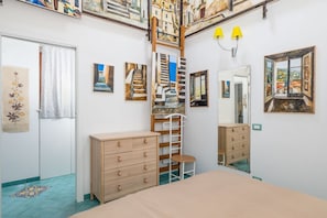 2 slaapkamers, een strijkplank/strijkijzer, wifi, beddengoed