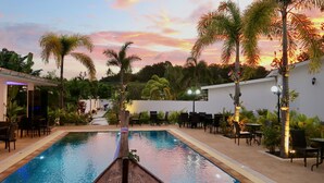 Outdoor pool, pool umbrellas, sun loungers - Jasmine Village (Rawai)