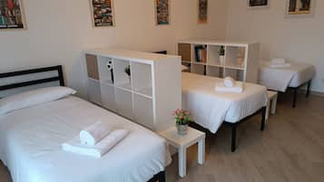 1 多间卧室、熨斗/熨衣板、WiFi、床单