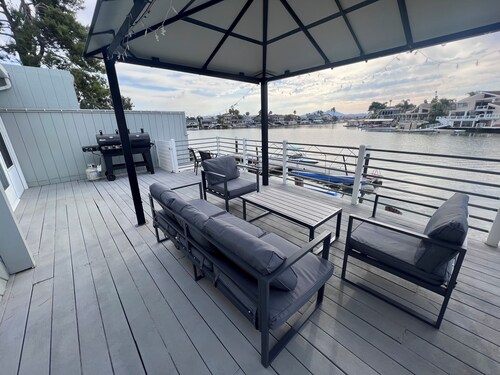 Paradise Home in Discovery Bay minutes to fast water