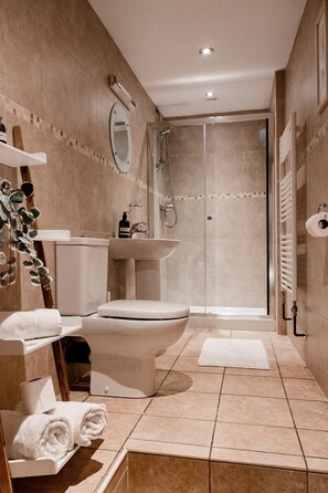 Hair dryer - Pendle View - Luxury Period Ground Floor Apartment (Settle)