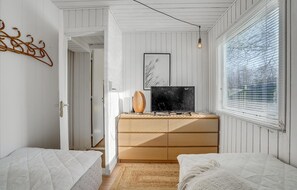 2 bedrooms, free WiFi