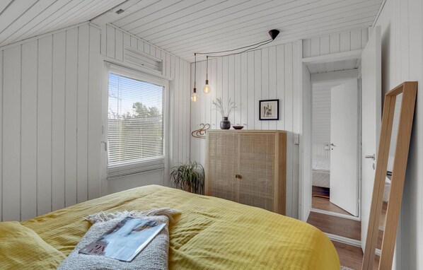 2 bedrooms, free WiFi