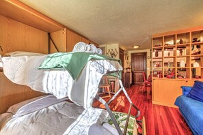 Iron/ironing board, WiFi, bed sheets - APT CLAIRE - Relax with a splendid view (Courmayeur)