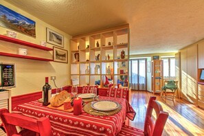 Dining - APT CLAIRE - Relax with a splendid view (Courmayeur)