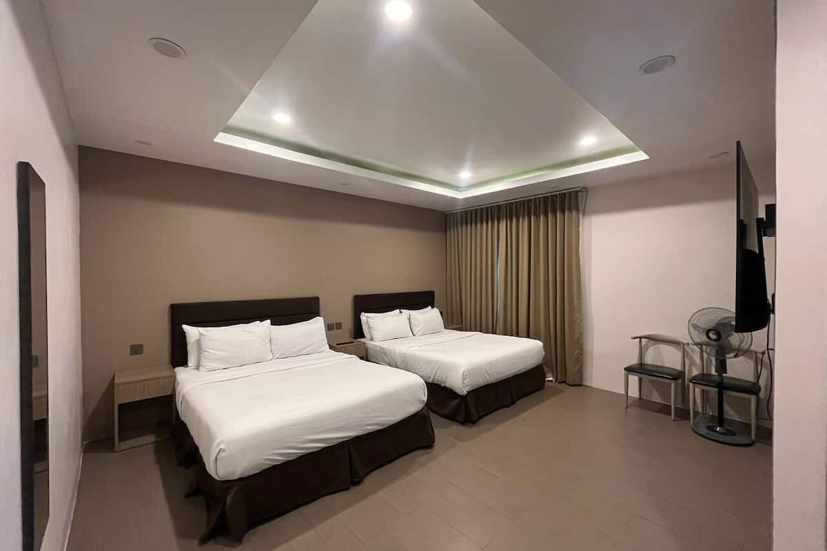 Standard Quadruple Room, 2 Double Beds, No Windows | 1 bedroom, desk, iron/ironing board, free WiFi