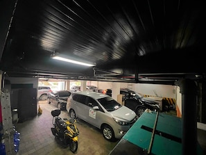 Free self parking