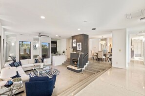 Imagen sin descripción, 5 de 50, botón