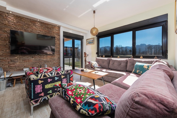 Smart TV, fireplace, table tennis