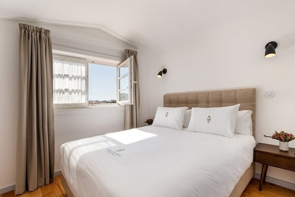 1 bedroom, iron/ironing board, Internet, bed sheets