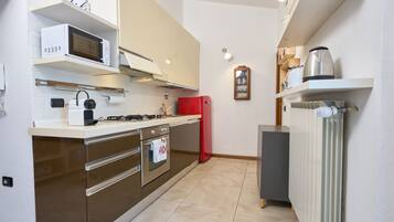 Mikrowelle, Ofen, Herdplatte, GeschirrspĂŒler