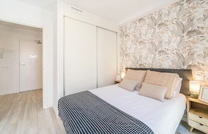 1 chambre, fer et planche à repasser, Wi-Fi gratuit