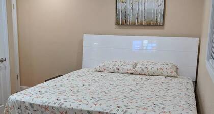 2 BEDS-1 BATH IN A DUPLEX CLOSED TO SAN JOSE AIRPORT AWAY 1.6m