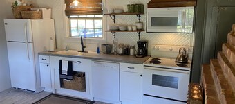 Whiffletree Farmhouse just 2 mins off I-26 & 8 mins from d-town Spartanburg!