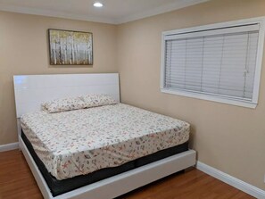 2 bedrooms, Internet, bed sheets