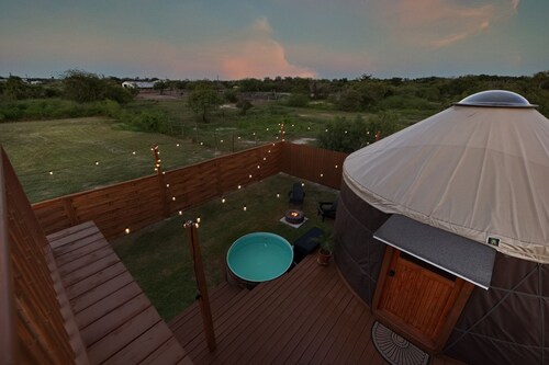 Luxury Glamping Yurt on 1 acre!