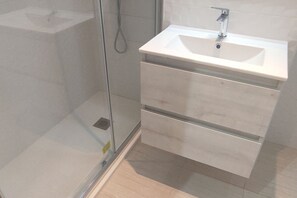 Badkar/dusch och bidé